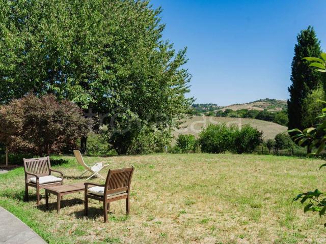 Villa Bifamiliare in affitto a Sacrofano via delle Prata, 5, arredato, giardino privato, terrazzo TrovaCasa
