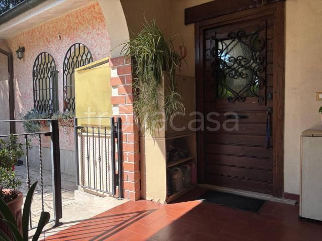 Villa Bifamiliare in affitto a San Cesareo via della Donnicciola, arredato, giardino privato, posto auto TrovaCasa