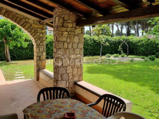 Villa Bifamiliare in affitto a San Felice Circeo strada Provinciale Badino II, arredato, giardino privato, porticato TrovaCasa