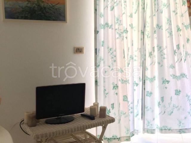 Villa Bifamiliare in affitto a San Felice Circeo via Litoranea, 12, arredato, giardino privato, posto auto TrovaCasa