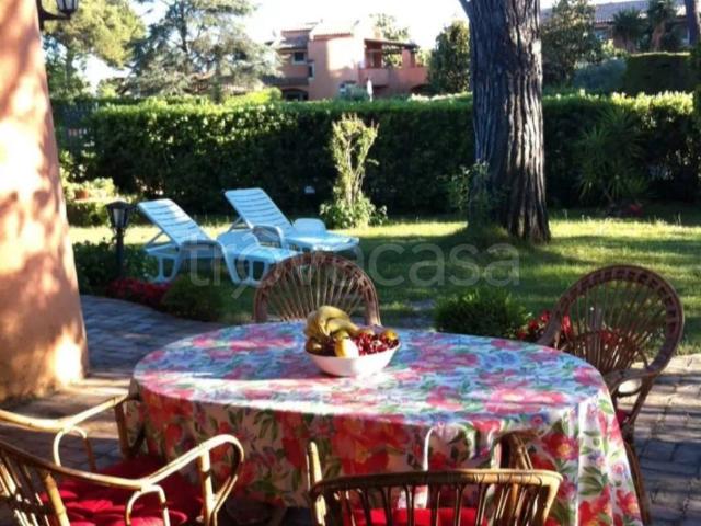 Villa Bifamiliare in affitto a San Felice Circeo via Terracina, 100, giardino privato, rustico, cucina abitabile TrovaCasa