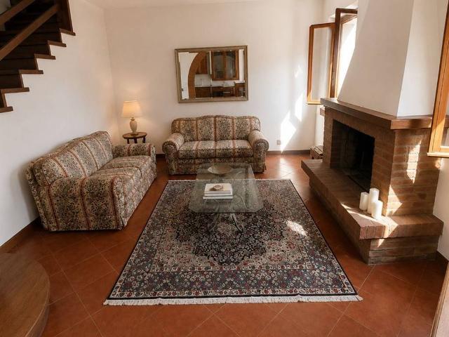 Villa Bifamiliare in affitto a San Giorgio Bigarello, arredato, giardino privato, box TrovaCasa