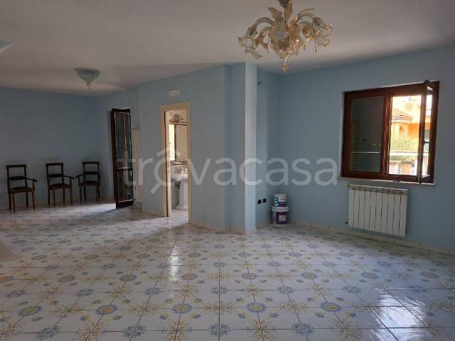 Villa Bifamiliare in affitto a Sant'Anastasia via Giustino Fortunato, 27, non arredato/vuoto, giardino privato, posto auto TrovaCasa