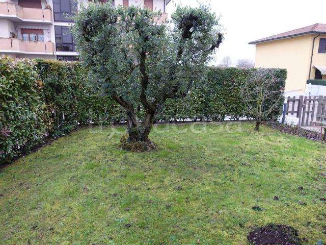 Villa Bifamiliare in affitto a Stra, giardino privato, box, terrazzo TrovaCasa