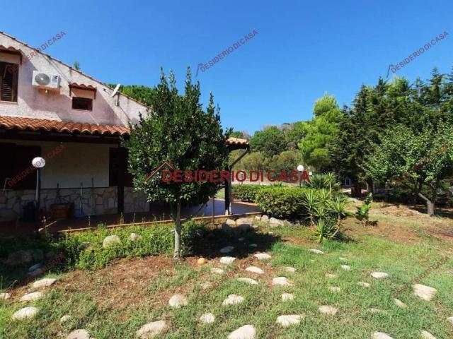 Villa Bifamiliare in affitto a Pollina sp25, arredato, giardino privato, posto auto TrovaCasa