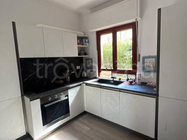 Villa bifamiliare in affitto a Pietrasanta