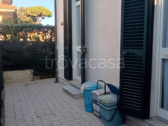 Villa Bifamiliare in affitto a Pietrasanta, arredato, giardino privato, lavanderia TrovaCasa