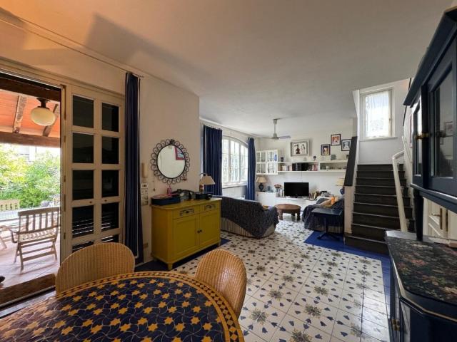 Villa Bifamiliare in affitto a Pietrasanta via Tremaiola, arredato, giardino privato, posto auto TrovaCasa