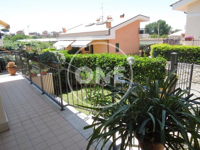 Villa bifamiliare in affitto a Roma