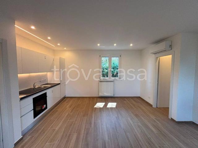 Villa Bifamiliare in affitto a Roma via dell'Acqua Traversa, giardino privato, riscaldamento autonomo, ristrutturato TrovaCasa