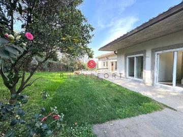 Villa Bifamiliare in affitto a Roma largo dell'Olgiata, 15, giardino privato, posto auto, terrazzo TrovaCasa
