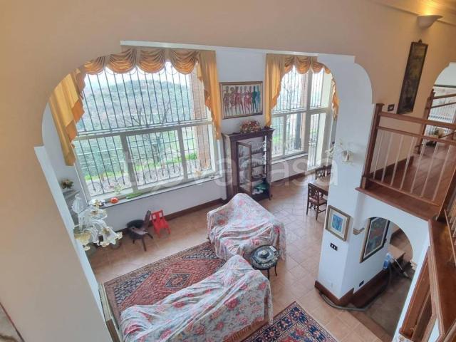 Villa Bifamiliare in affitto a Roma montecompatri viale Europa, giardino privato, box, terrazzo TrovaCasa