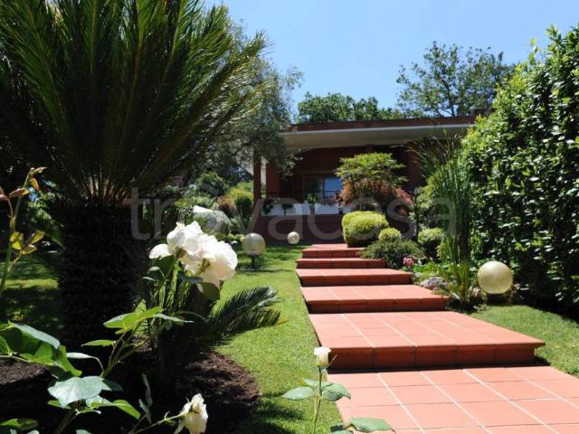 Villa bifamiliare in affitto a Roma, Olgiata