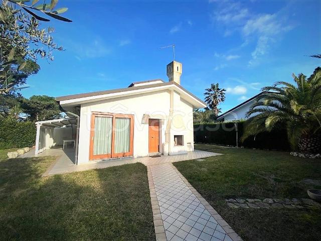 Villa bifamiliare in affitto a Rosolina via del Canneto, Isola Albarella