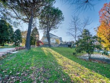 Villa Bifamiliare in affitto a Rivoli str. Pozzetto, 10, non arredato/vuoto, giardino privato, box TrovaCasa