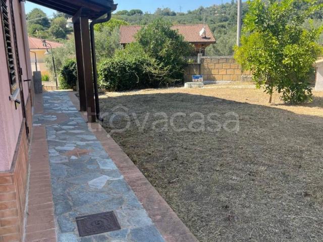 Villa Bifamiliare in affitto a Tiriolo via Sandro Pertini, 13, non arredato/vuoto, terrazzo, riscaldamento autonomo TrovaCasa