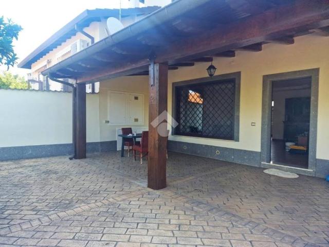Villa Bifamiliare in affitto a Velletri, giardino privato, parzialmente arredato, cantina TrovaCasa