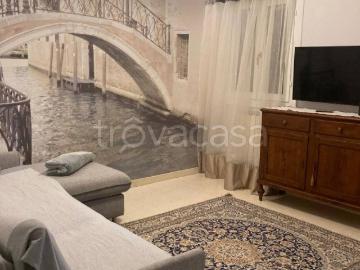 Villa Bifamiliare in affitto a Venezia, arredato, posto auto, cucina abitabile TrovaCasa