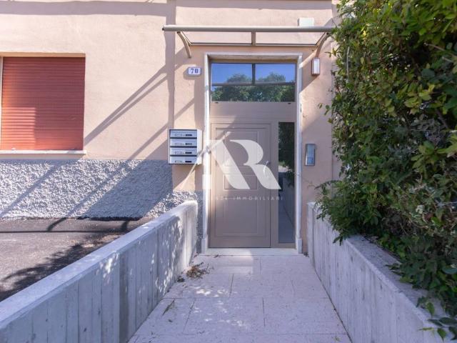 Villa Bifamiliare in affitto a Verona via Ponte Florio, 70, non arredato/vuoto, collinare, balcone TrovaCasa