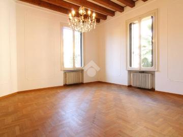 Villa Bifamiliare in affitto a Vicenza via Giacomo Medici, 82, non arredato/vuoto, box, vicinanze negozi TrovaCasa