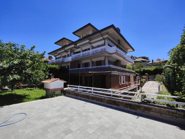 Villa Bifamiliare in affitto ad Avellino contrada archi, arredato, giardino privato, posto auto TrovaCasa