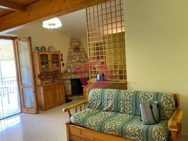Villa Bifamiliare in affitto ad Agosta via Valle Berta, arredato, giardino privato, posto auto TrovaCasa