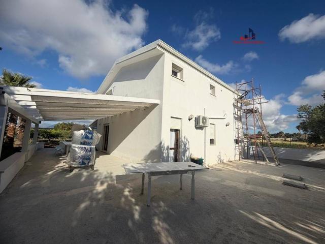 Villa bifamiliare in affitto ad Alcamo, Alcamo Marina