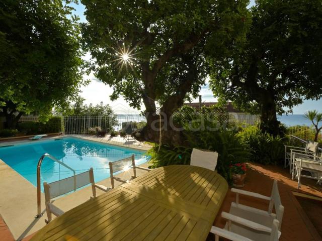 Villa Bifamiliare in affitto ad Alassio regione San Giuliano, arredato, giardino privato, posto auto TrovaCasa