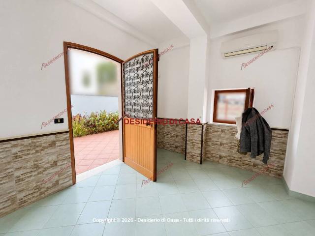 Villa Bifamiliare in affitto ad Altavilla Milicia ss113, non arredato/vuoto, posto auto, terrazzo TrovaCasa