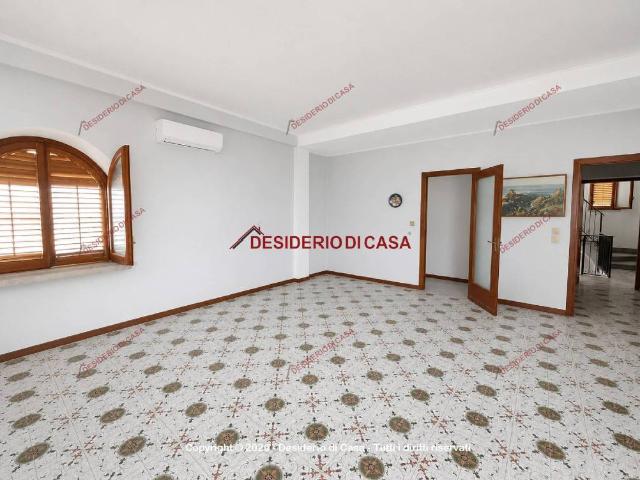 Villa Bifamiliare in affitto ad Altavilla Milicia via Consolare, posto auto, terrazzo, vista mare TrovaCasa