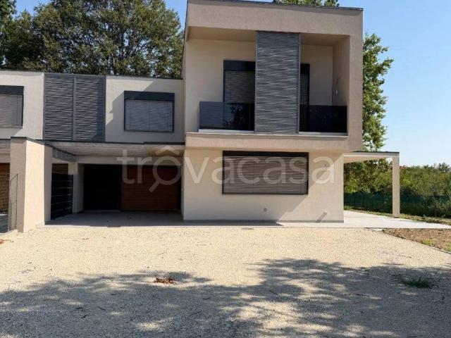 Villa Bifamiliare in affitto ad Anzola dell'Emilia via Baiesi, non arredato/vuoto, giardino privato, box TrovaCasa