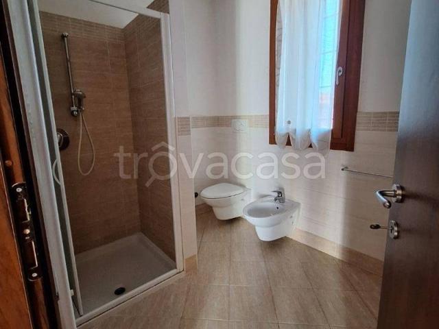 Villa Bifamiliare in affitto ad Arcugnano via San Bernardino, 3, giardino privato, posto auto, terrazzo TrovaCasa