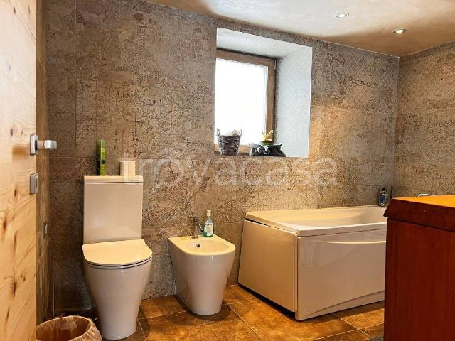 Villa Bifamiliare in affitto ad Asiago via chinchele 8, arredato, giardino privato, posto auto TrovaCasa