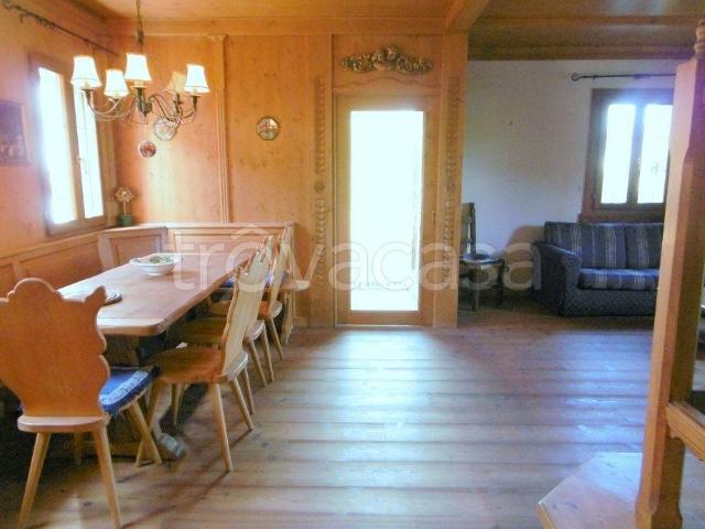 Villa Bifamiliare in affitto ad Asiago via Pennar, 01, arredato, giardino privato, box TrovaCasa