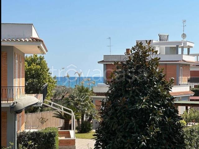 Villa Bifamiliare in in affitto da privato a Terracina strada Provinciale Badino Vecchia, giardino, terrazzo, da privato TrovaCasa