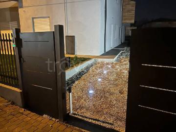 Villa Bifamiliare in in affitto da privato a Caldogno via Preazzi, 68, giardino, posto auto, terrazzo TrovaCasa