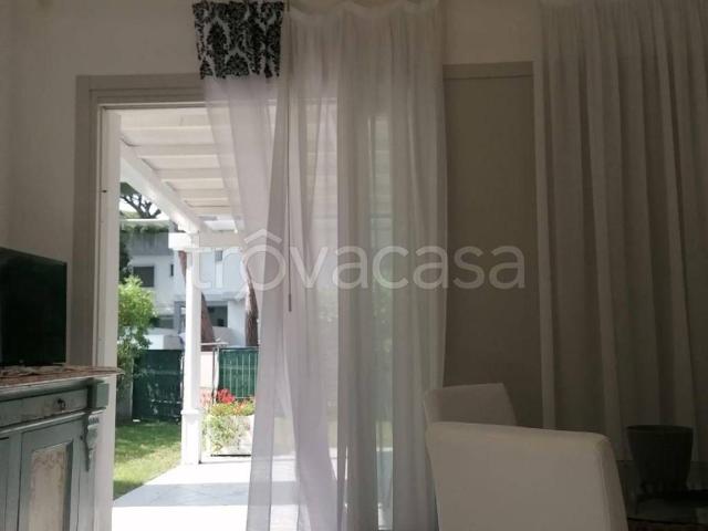 Villa Bifamiliare in in affitto da privato a Cervia viale Tiziano, 21/b, giardino privato, da privato, riscaldamento autonomo TrovaCasa