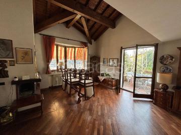 Villa Bifamiliare in in affitto da privato a Cernobbio via Privata Mondelli, 6, giardino privato, box, da privato TrovaCasa