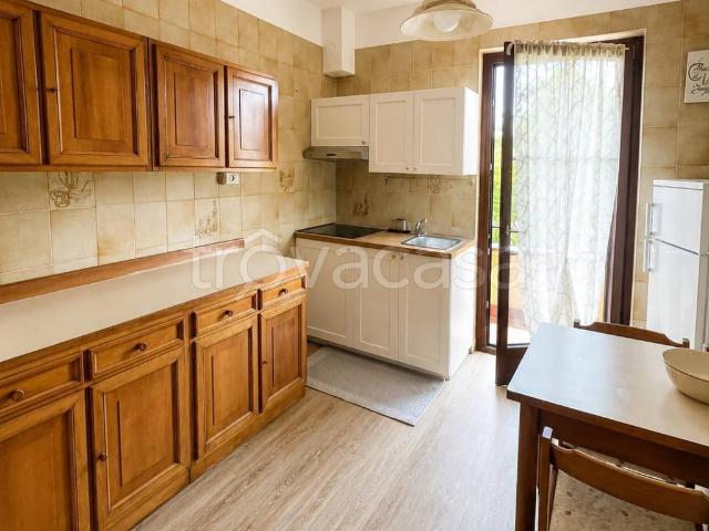 Villa Bifamiliare in in affitto da privato a Comignago via Oleggio Castello, arredato, giardino, box TrovaCasa