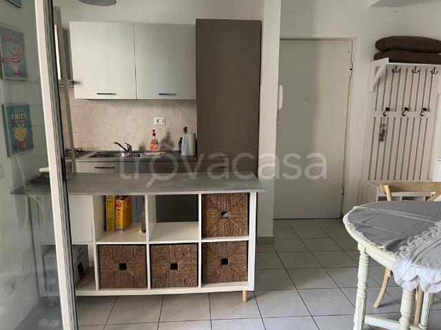 Villa Bifamiliare in in affitto da privato a Fiumicino via Agropoli, 26, giardino, box, da privato TrovaCasa