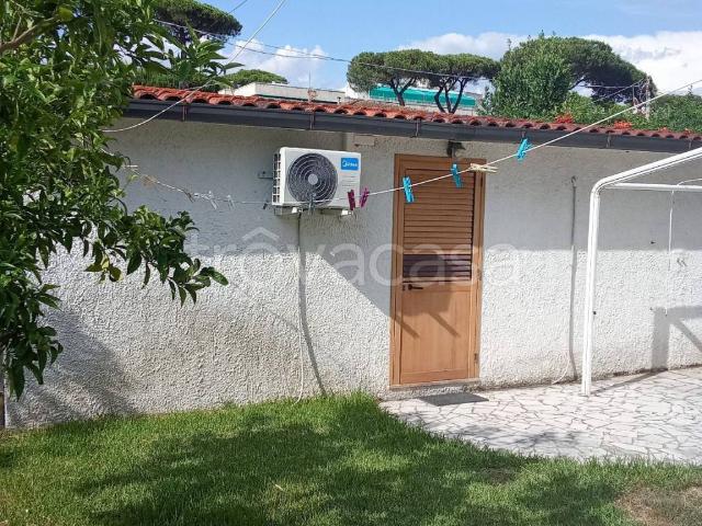 Villa Bifamiliare in in affitto da privato a Fondi via Flacca, 19, giardino, da privato, lavatrice TrovaCasa