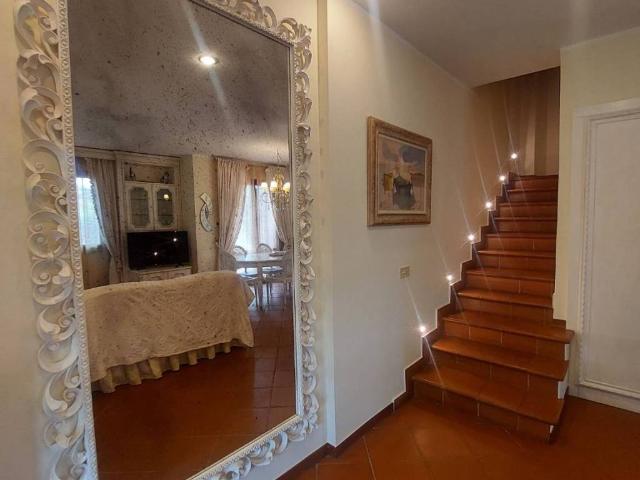 Villa Bifamiliare in in affitto da privato a Forte dei Marmi via Duca d'Aosta, 71, arredato, giardino, posto auto TrovaCasa
