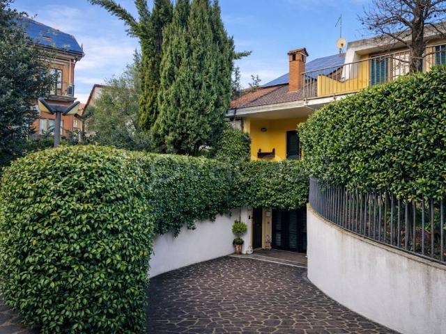 Villa Bifamiliare in in affitto da privato a Frosinone via Marco Vipsanio Agrippa, 11, giardino, posto auto, terrazzo TrovaCasa