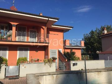Villa Bifamiliare in in affitto da privato a Lucca via di Villa Landi, 500, posto auto, da privato, ultimo piano TrovaCasa
