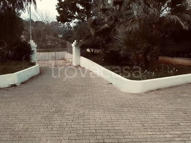 Villa Bifamiliare in in affitto da privato a Monopoli contrada Sorba, 415/d, da privato, parzialmente arredato, caminetto TrovaCasa