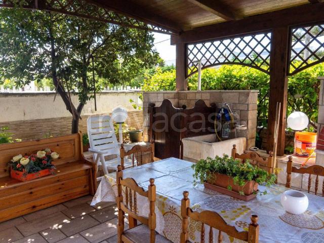 Villa Bifamiliare in in affitto da privato a Ostuni via degli Oleandri, da privato, zona residenziale, lavastoviglie TrovaCasa
