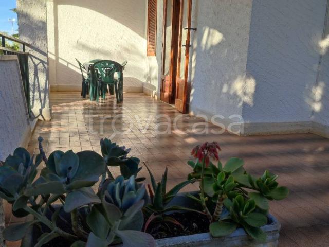 Villa Bifamiliare in in affitto da privato a Ostuni via Papa Giovanni xxiii, 575, posto auto, da privato, veranda TrovaCasa