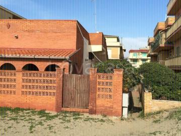 Villa Bifamiliare in in affitto da privato a Pomezia lungomare delle Sirene, 69a, terrazzo, da privato, lavatrice TrovaCasa