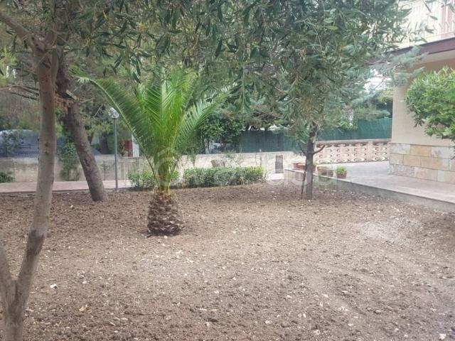Villa Bifamiliare in in affitto da privato a Pulsano viale Montedarena, 96, giardino, posto auto, da privato TrovaCasa