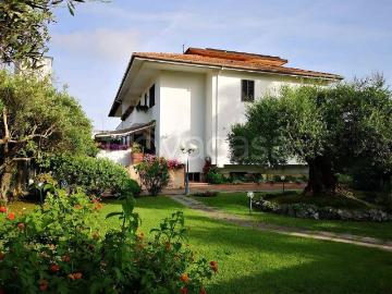 Villa Bifamiliare in in affitto da privato a Salerno via degli Uffici Finanziari, 11, giardino, da privato TrovaCasa